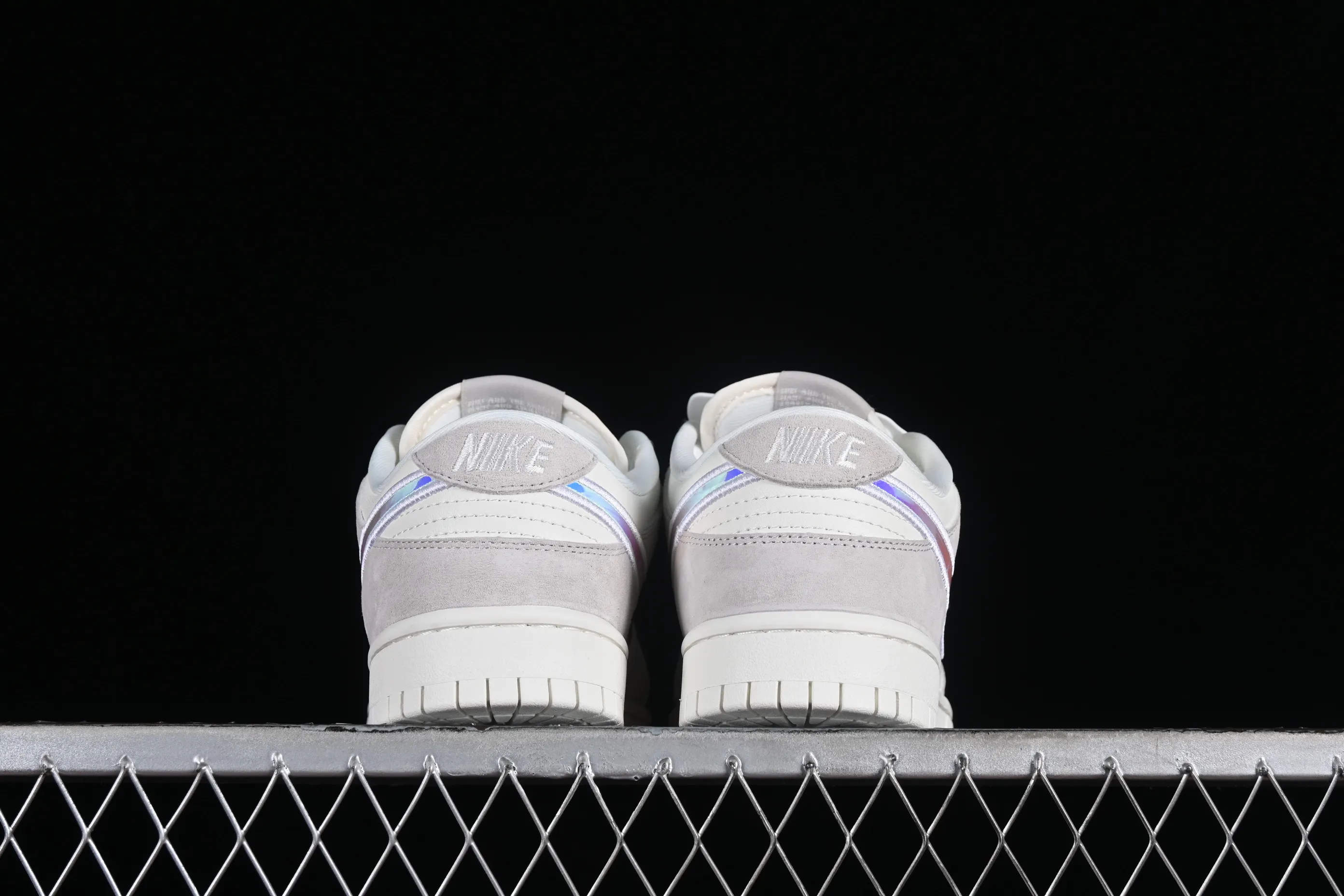All categories Nk SB Dunk Series Nk SB Dunk Low low-top sneakers Nk Dunk Low "Iridescent Swoosh" beige gray rainbow SB low-top casual sneakers HF5074-133
